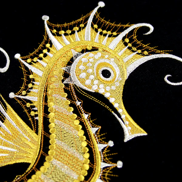 Dazzling Details Seahorse - Image 6