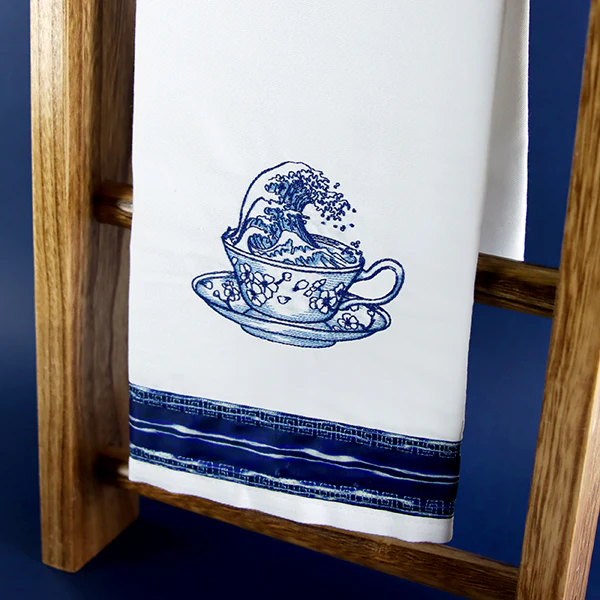 Delft Blue Stormy Waves Teacup - Image 4