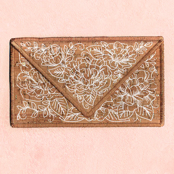 Delicate Floral Clutch (In-the-Hoop) - Image 3