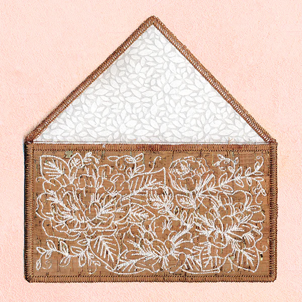 Delicate Floral Clutch (In-the-Hoop) - Image 6