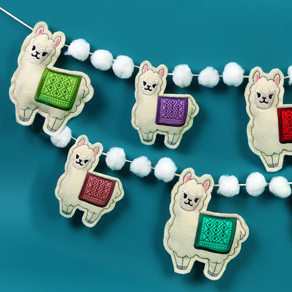 Fa la la Llama (In-the-Hoop) - Image 4