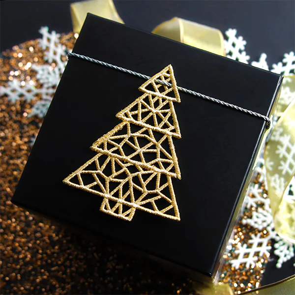 Festive Tidings Christmas Tree (Lace) - Image 6