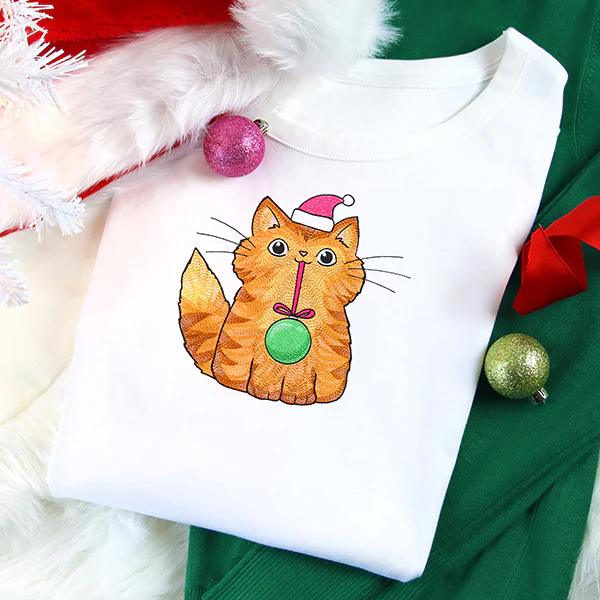 Fluffy Christmas Kitty - Image 2