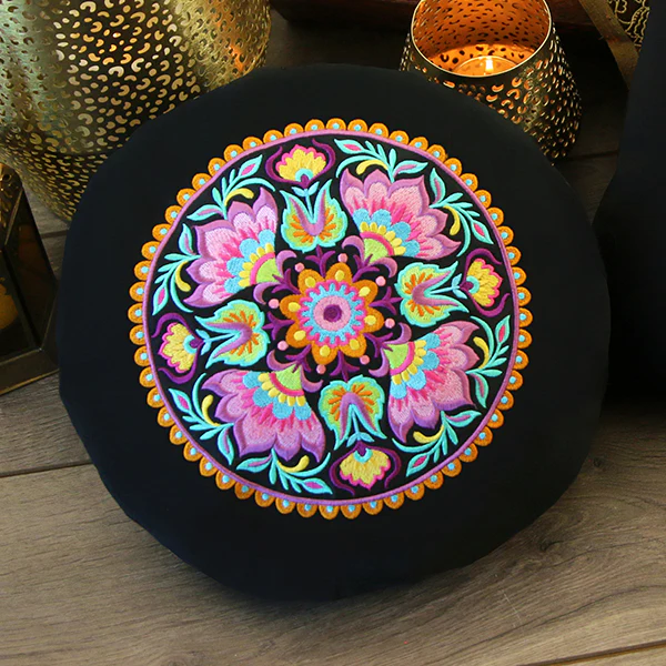 Folk Flowers Medallion - Image 11