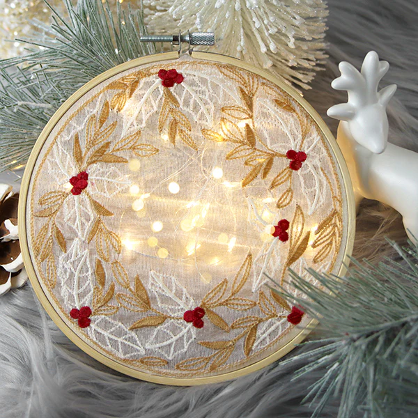 Holly and Berries Wreath - Image 11
