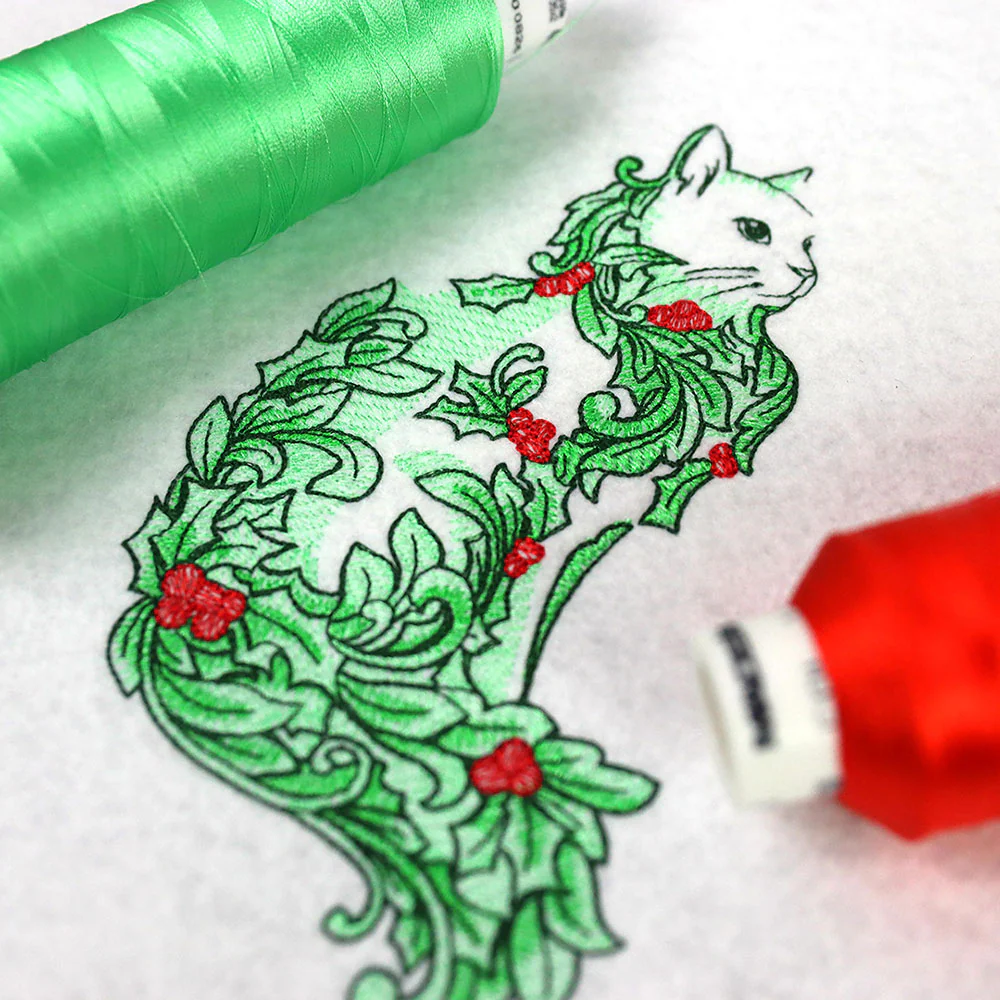 Holly & Berries Festive Feline - Image 6