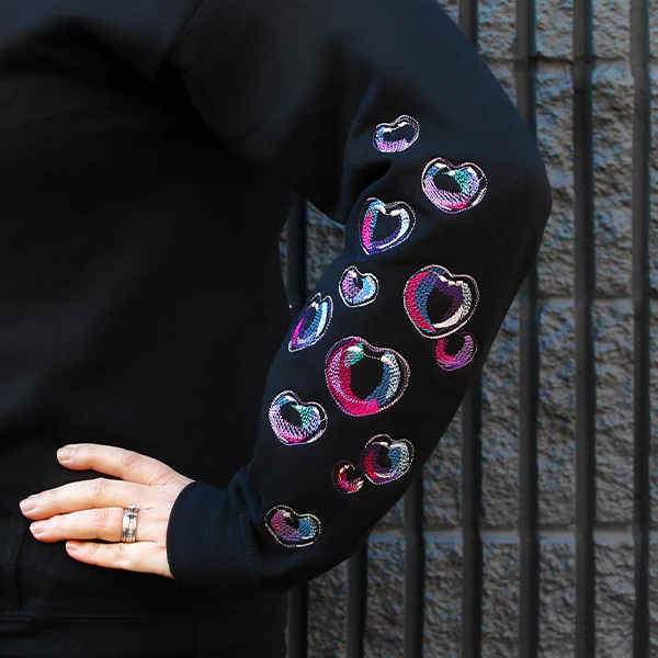 Iridescent Bubble Hearts Feature - Image 5