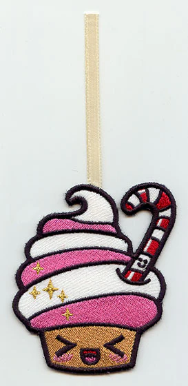 Kawaii Christmas - Cupcake (Ornament) - Image 2