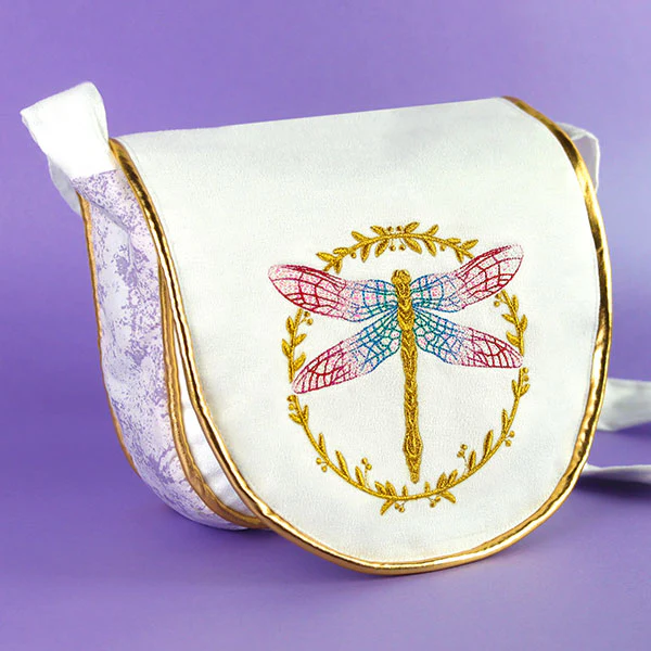 Laurels & Gold Dragonfly Circle - Image 8