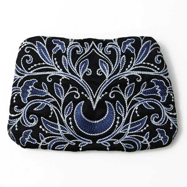 Mirrored in Beauty Lined Zipper Pouch (In-the-Hoop) - Image 9