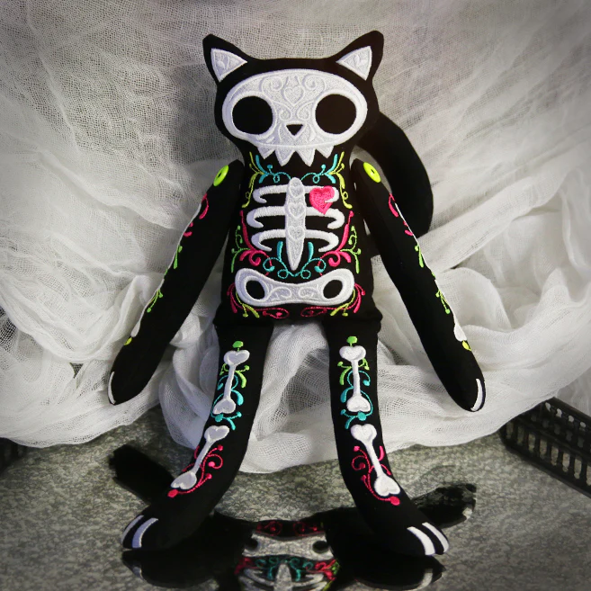 Skelekitty Doll (In-the-Hoop) - Image 3