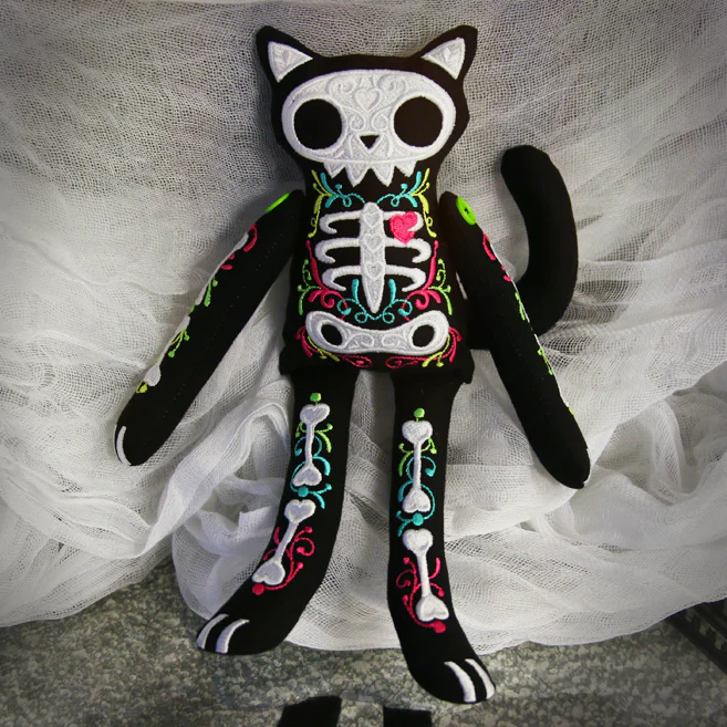 Skelekitty Doll (In-the-Hoop) - Image 5