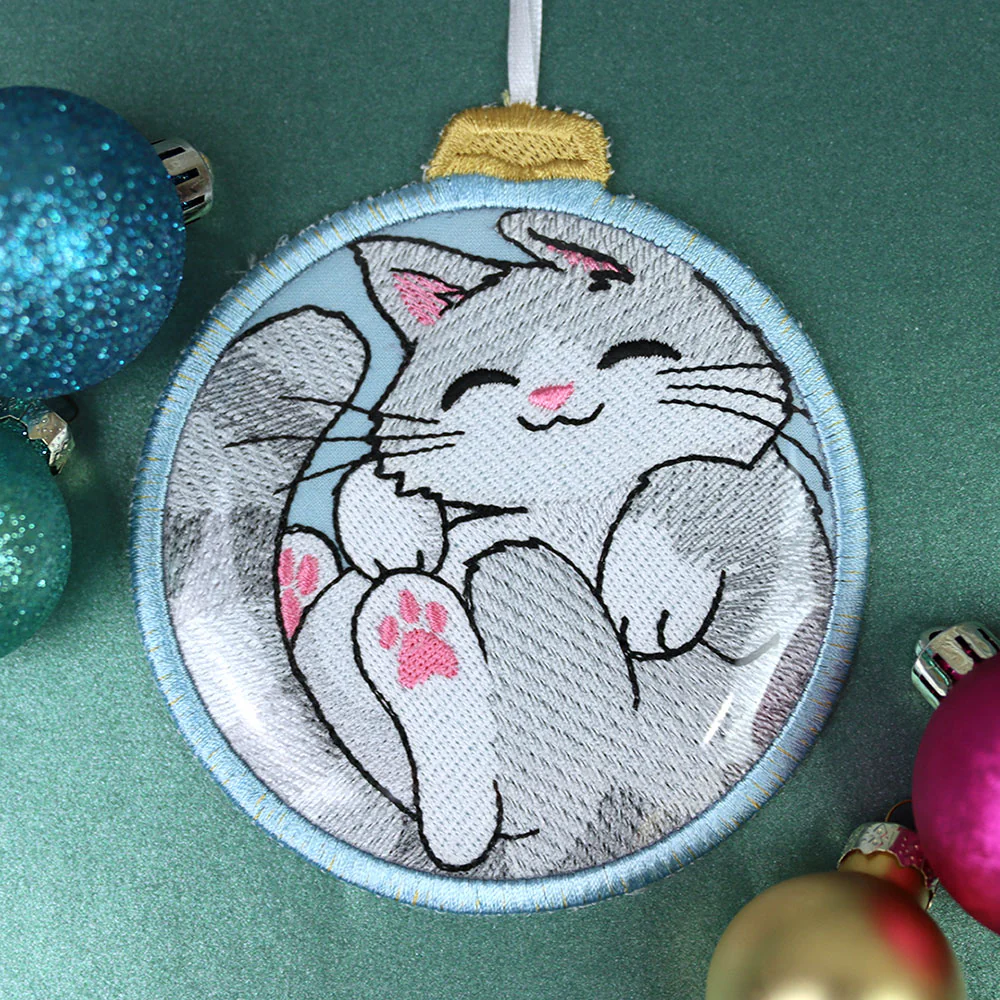 Sleepy Kitty Ornament (Vinyl Applique) - Image 2