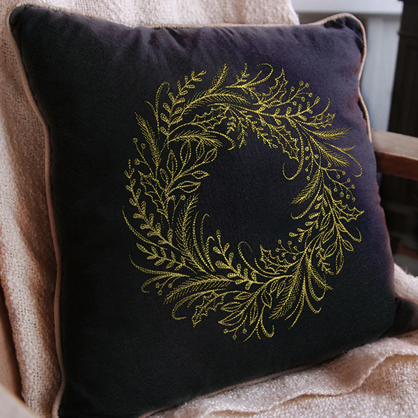 Yuletide Botanicals Wreath - Image 9